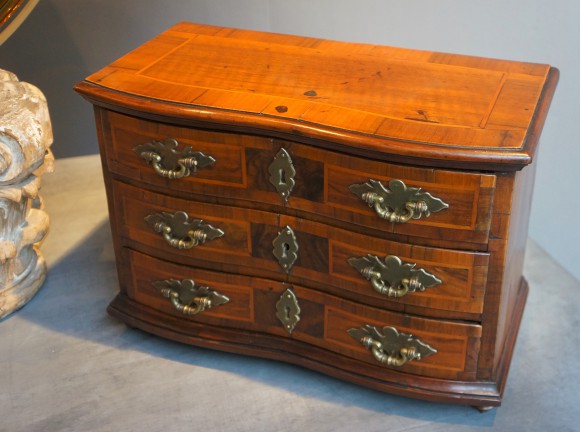 Miniature chest of drawers  