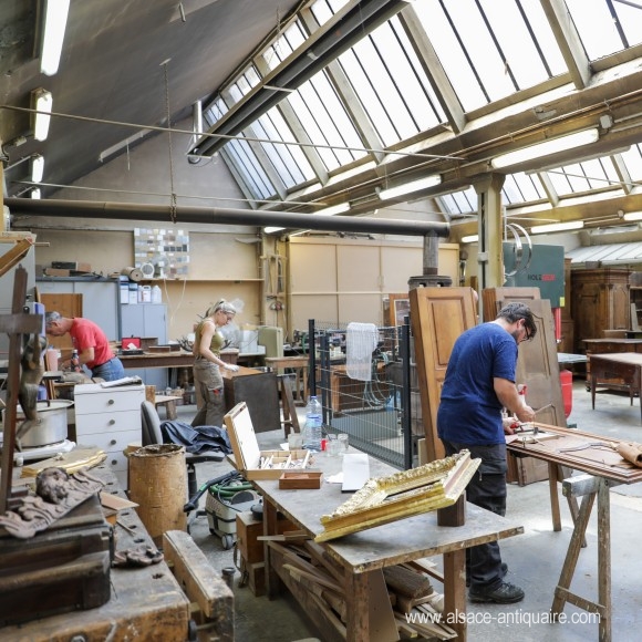 Restoration of antique furniture from the 16th to 