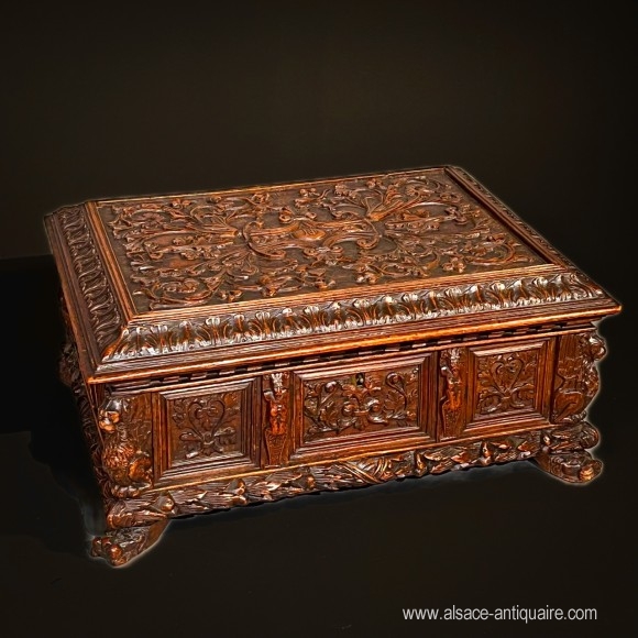 17th Century Carved Walnut Courtesy Or Wedding Box