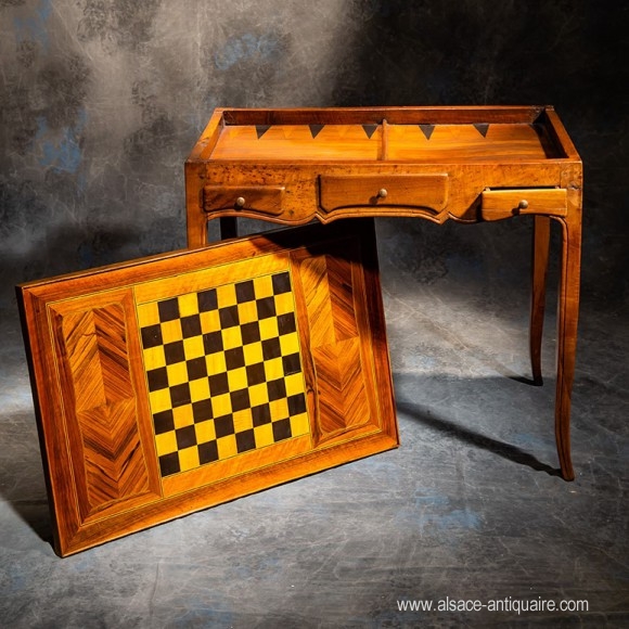 XVIIIth century  Walnut alsatian Games Table