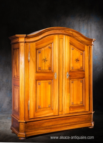 Armoire Chapeau de gendarme