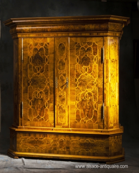 Armoire marquetée Mulhouse Alsace